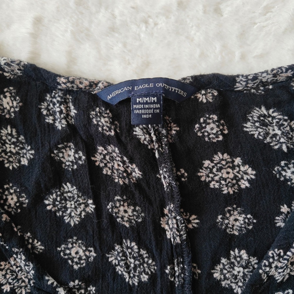 American Eagle Outfitters Womens Blouse Flare Sleeve Boho Black Medallion Floral - Picture 6 of 7